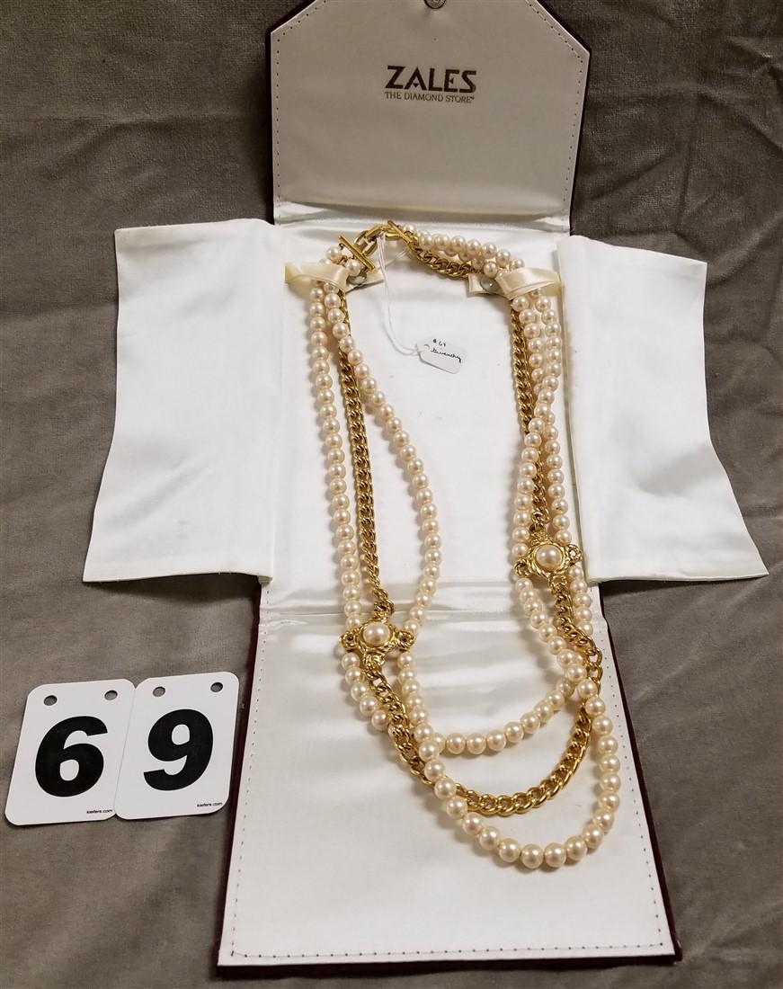 GIVENCHY FAUX PEARL NECKLACE: GIVENCHY FAUX PEARL NECKLACE
