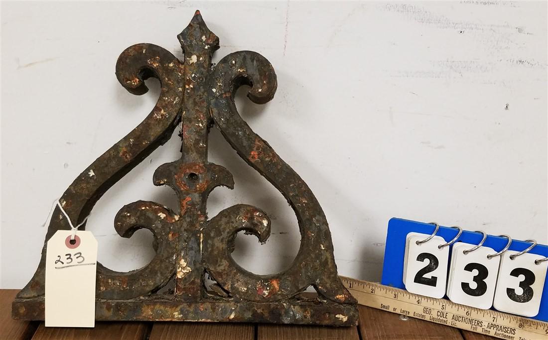 CAST IRON FINIAL, 12.5"H X 13.5"W X 1.25"D (1 of 1)