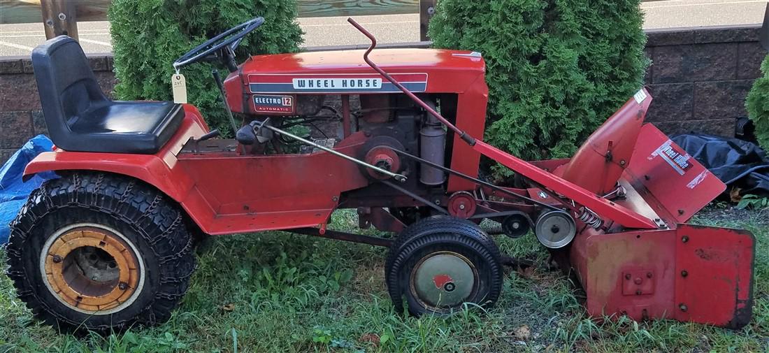 WHEEL HORSE ELECTRO 12 LAWN TRACTOR W/ SNOW BLOWER: WHEEL HORSE ELECTRO 12 LAWN TRACTOR W/ SNOW BLOWER ATTACHMENT