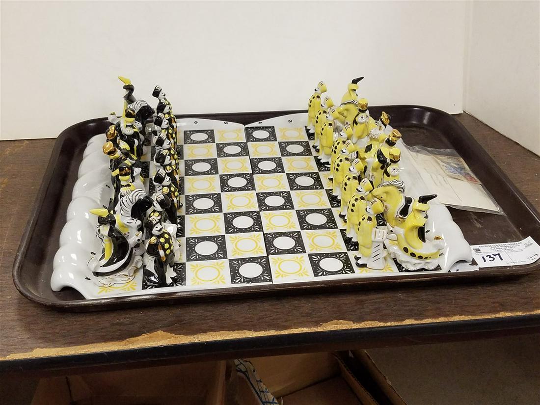 RUSSIAN PORCELAIN CHESS SET IN ORIG. BOX: RUSSIAN PORCELAIN CHESS SET IN ORIG. BOX