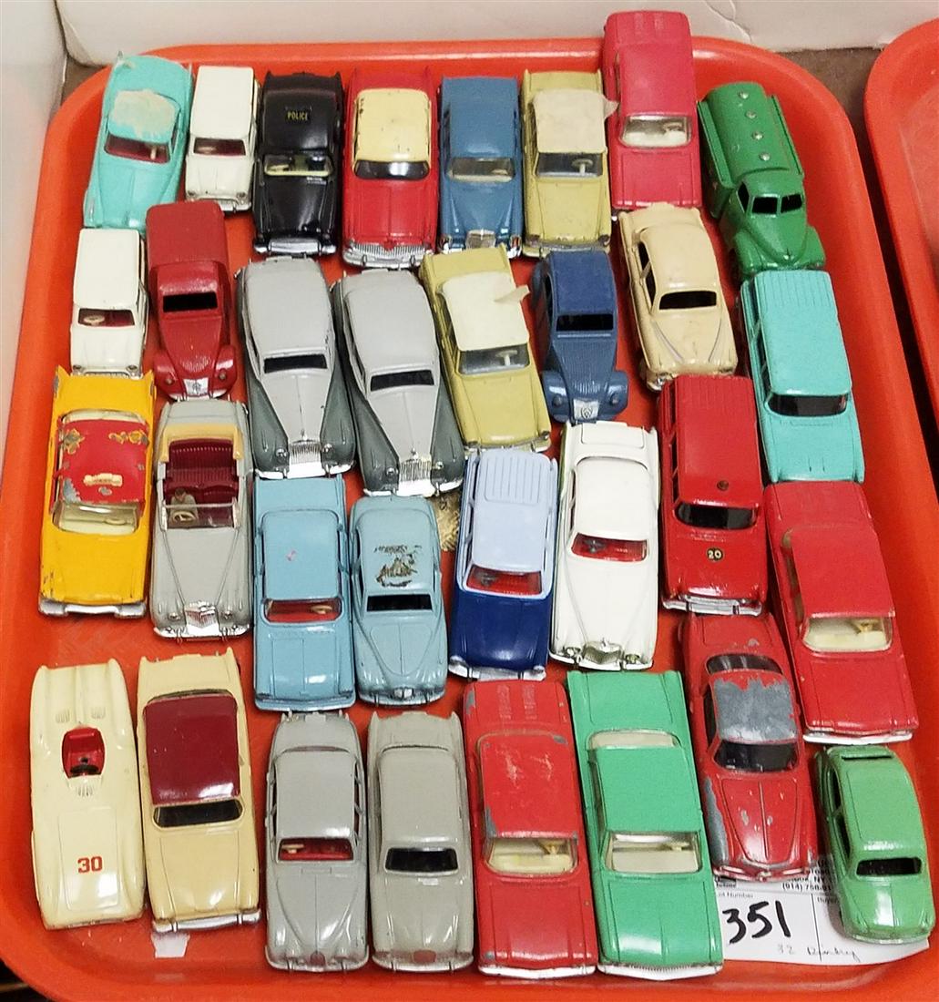 TRAY 32 50'S AND 60'S DINKY TOY CARS (1 of 1)