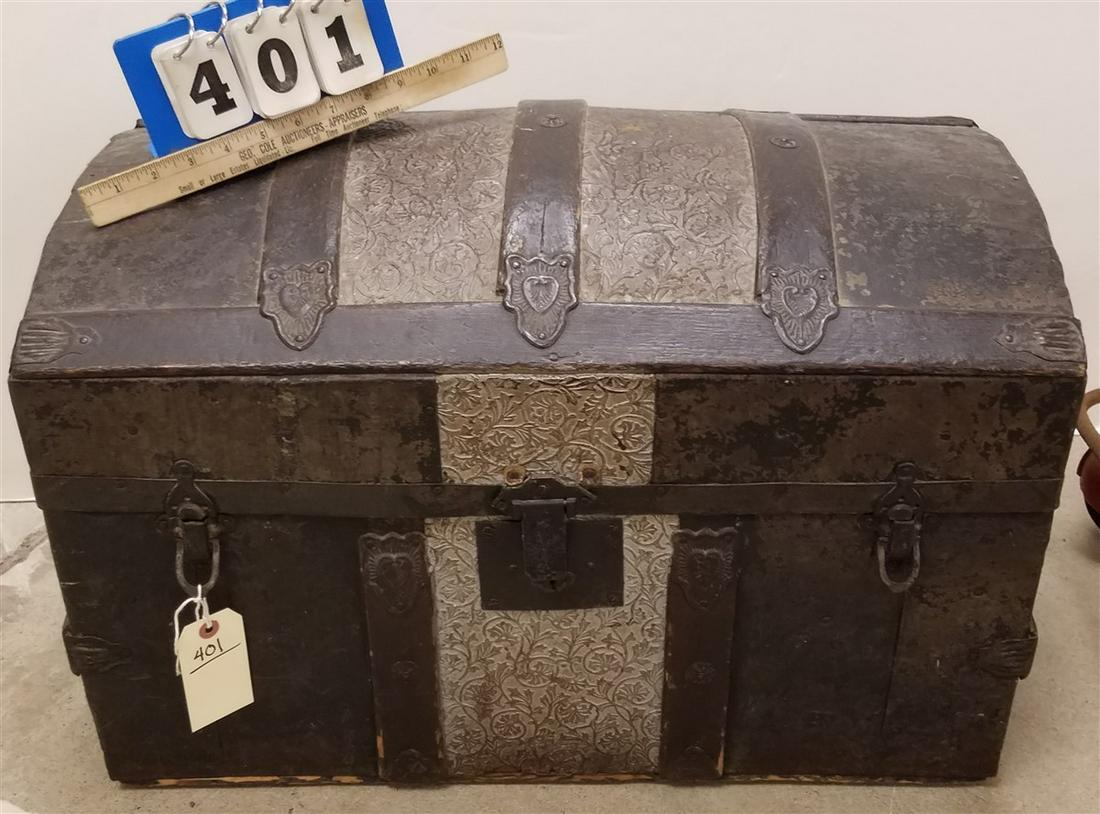 VICT DOME TOP TRUNK (1 of 2)