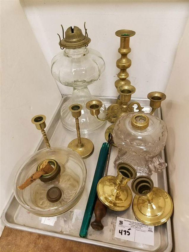 TRAY OIL LAMPS, BRASS CANDLESTICKS (1 of 1)