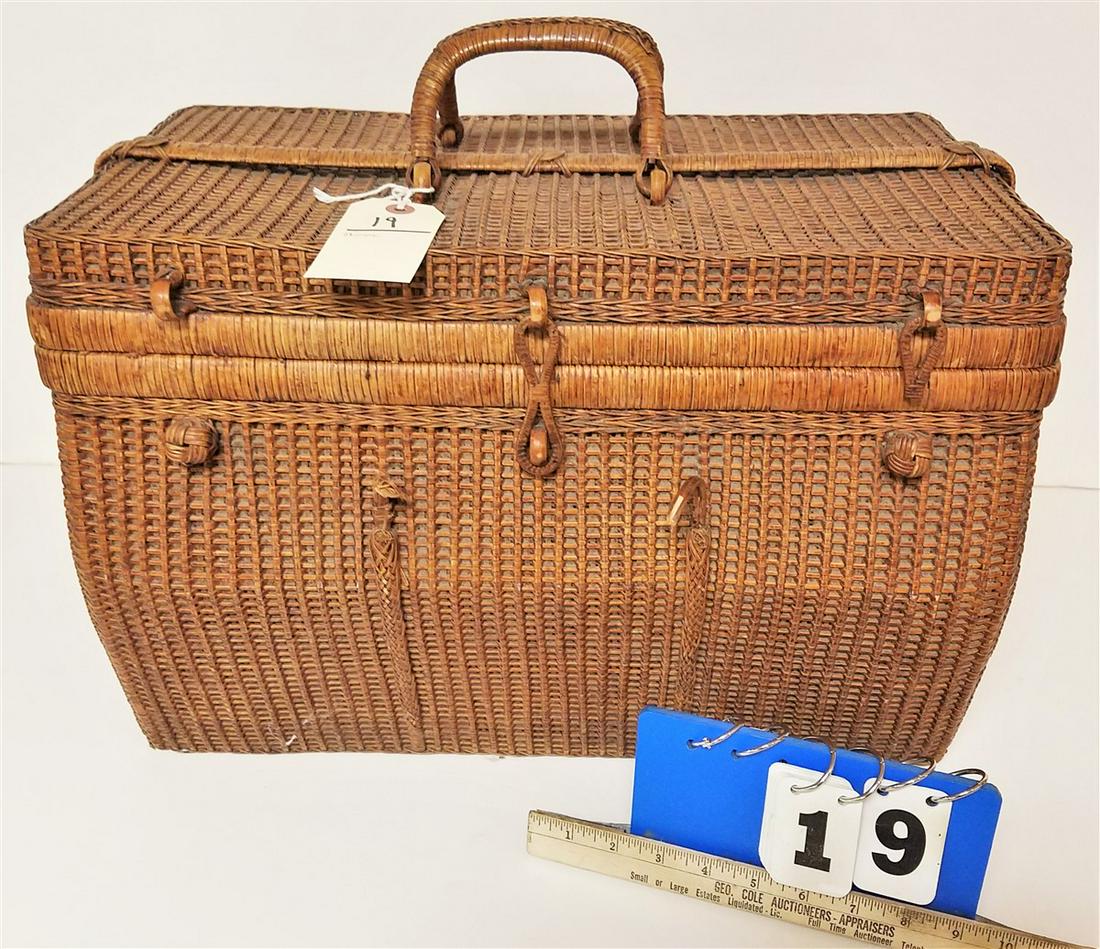 CHINESE BASKET (1 of 2)