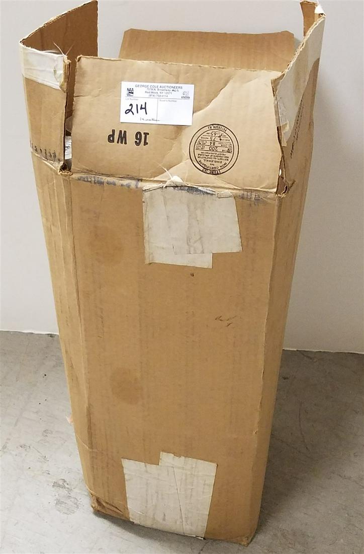 BX 14 ROLLS LAURA ASHLEY WALLPAPER (1 of 4)