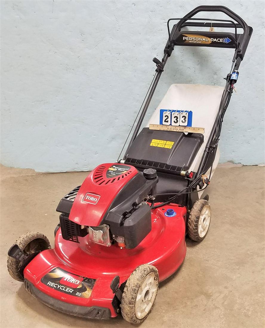TORO RECYCLER 22" LAWN MOWER W/ ELEC. START (1 of 2)