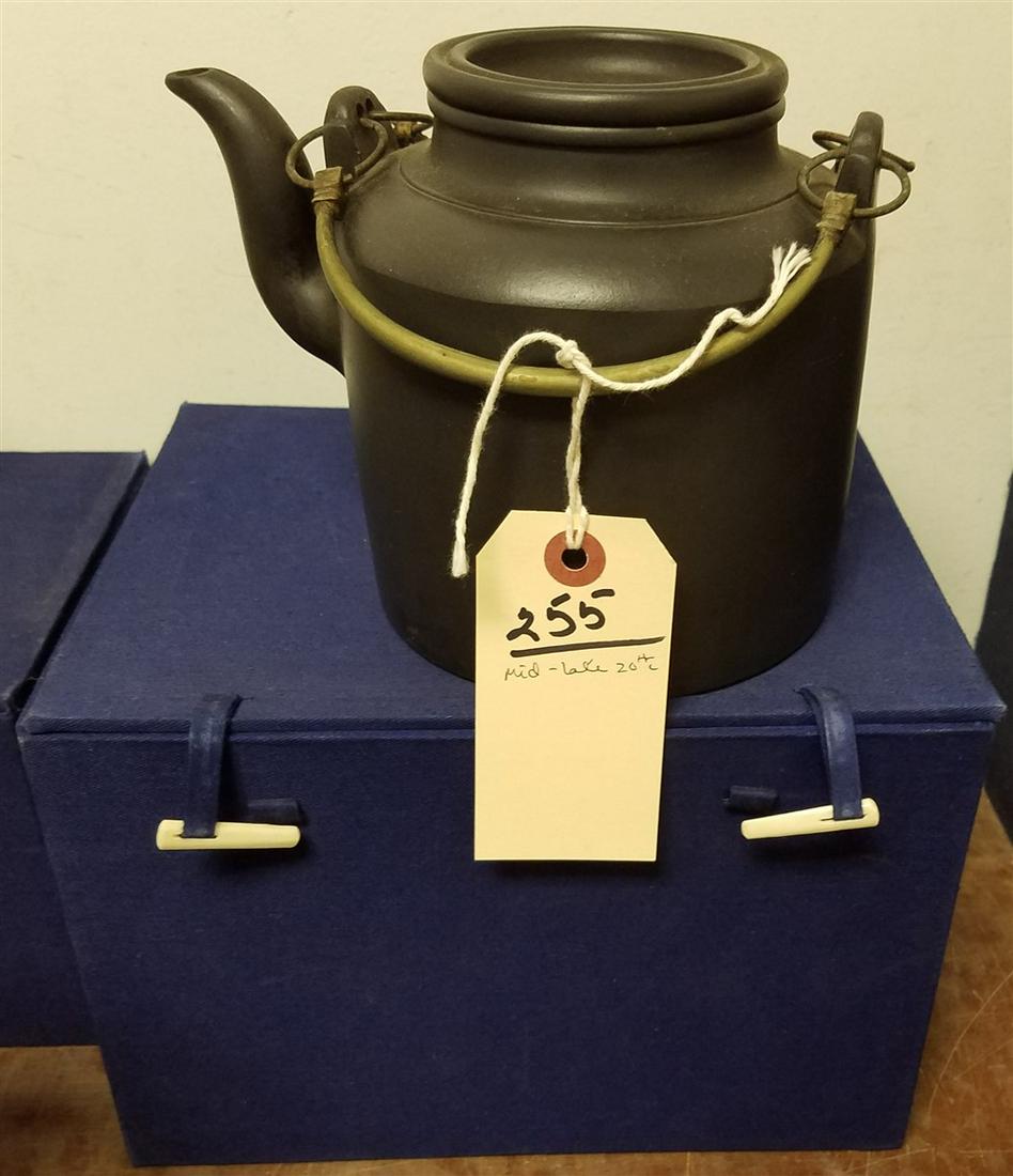 MID-LATE 20th c. YI XING POTTERY TEA POT. 5.5" (1 of 11)