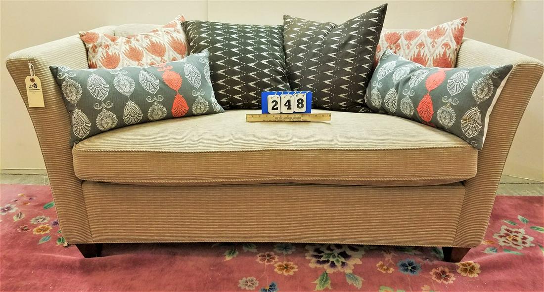 AVERY BOARDMAN UPHOLS. SETEE, 5'6" (1 of 2)