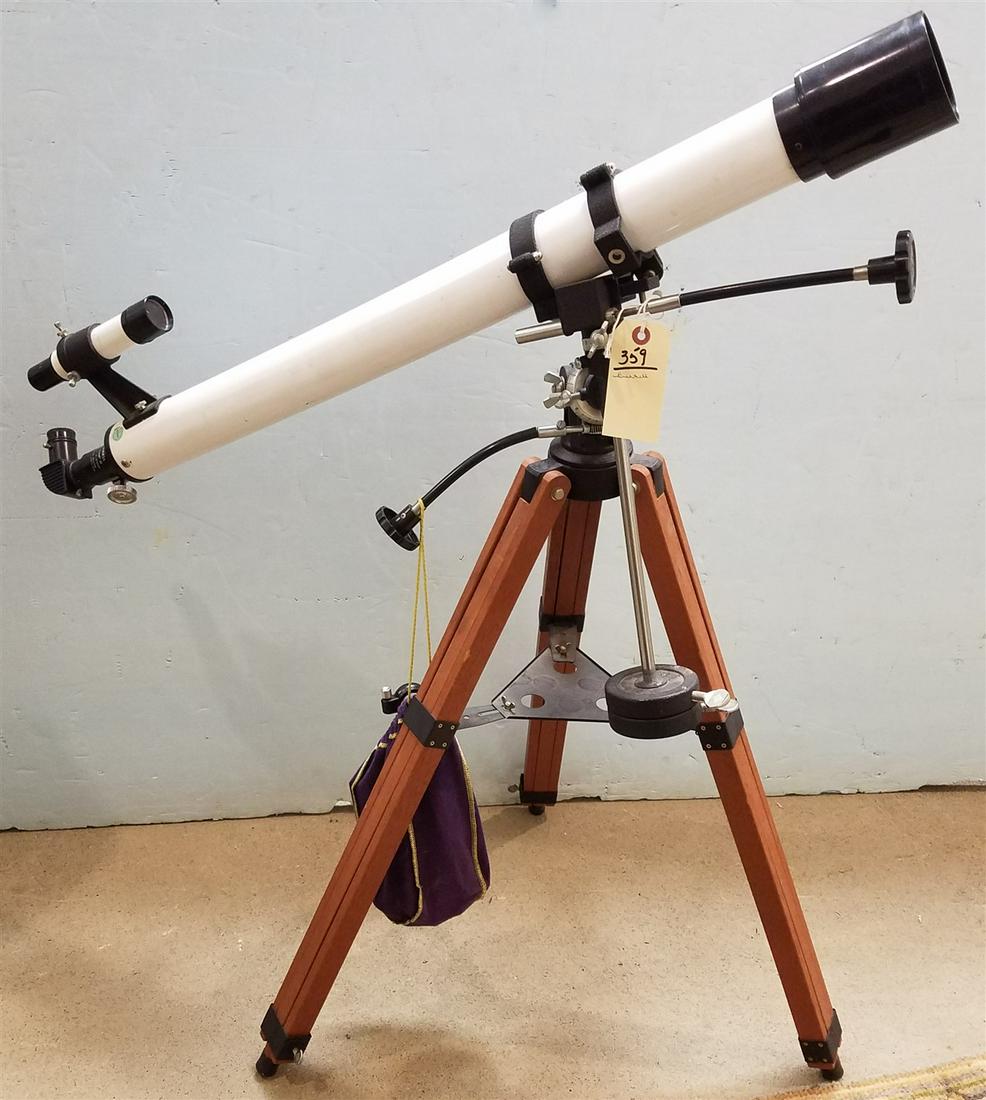 BUSHNELL TELESCOPE (1 of 2)