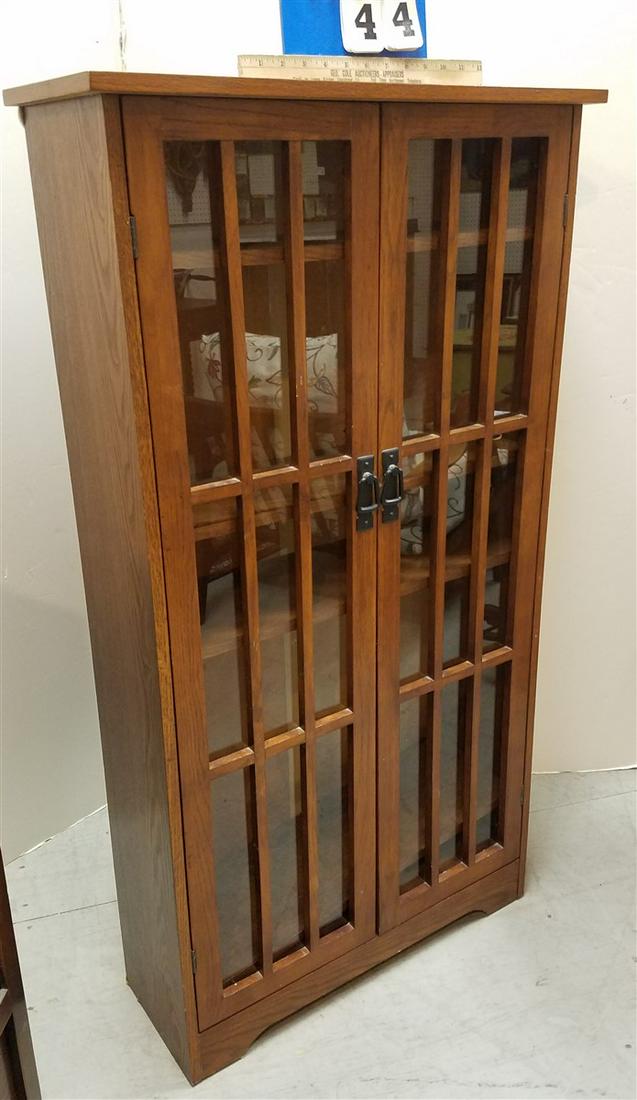 MISSION OAK STYLE 2 DOOR CABINET, 4'H X 26"W X 9"D (1 of 3)