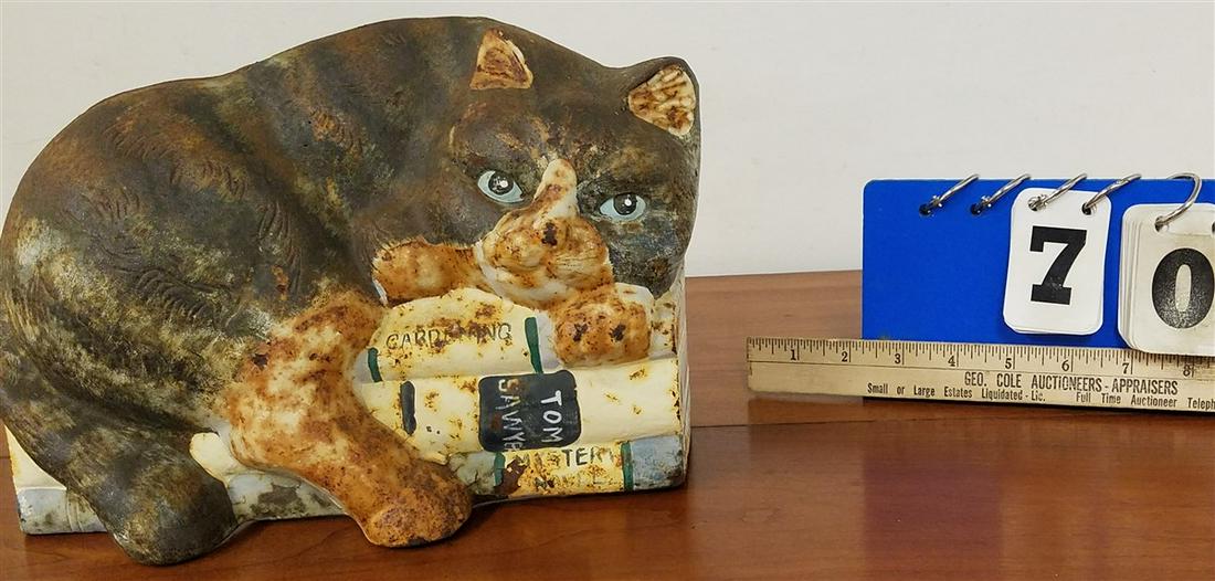 CAST IRON CAT DOORSTOP, 7.5"H X 10.5"L: CAST IRON CAT DOORSTOP, 7.5"H X 10.5"L