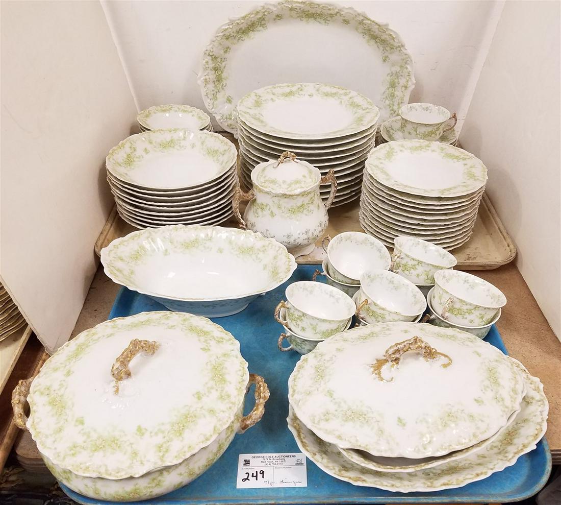 TRAYS 71 PC LIMOGES DINNER SERVICE (1 of 4)