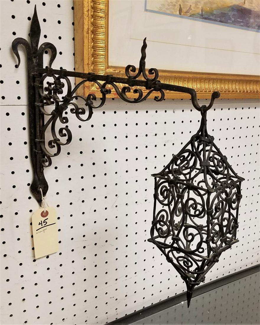 WROUGHT WALL LANTERN W/ BRACKET, 13.5"HX 15.5": WROUGHT WALL LANTERN W/ BRACKET, 13.5"HX 15.5" PROJECTION