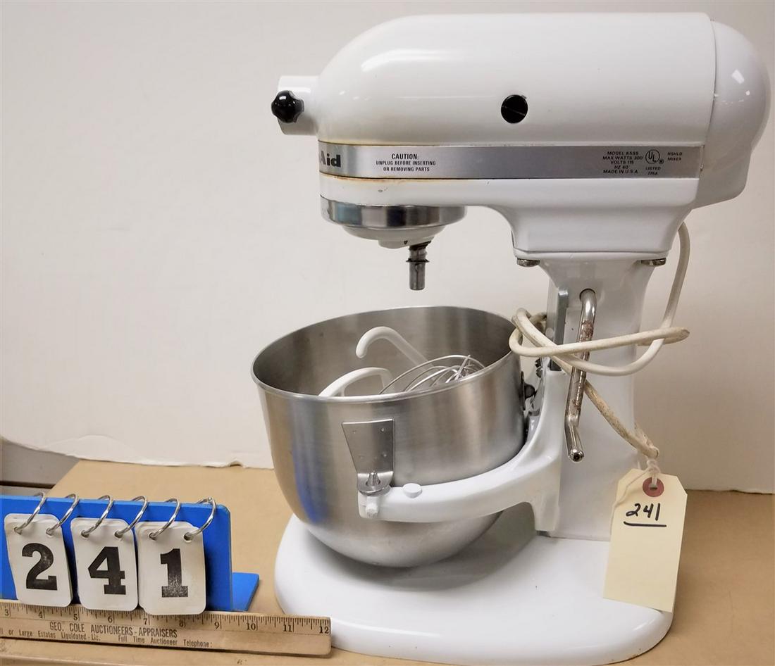 KITCHEN AID MIXER (1 of 5)