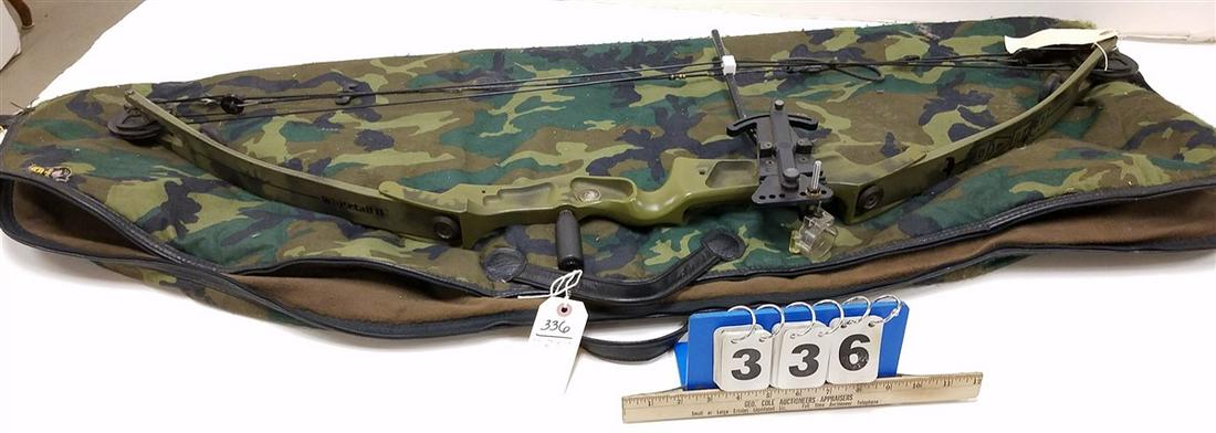 BEAR COMPOUND BOW (1 of 4)