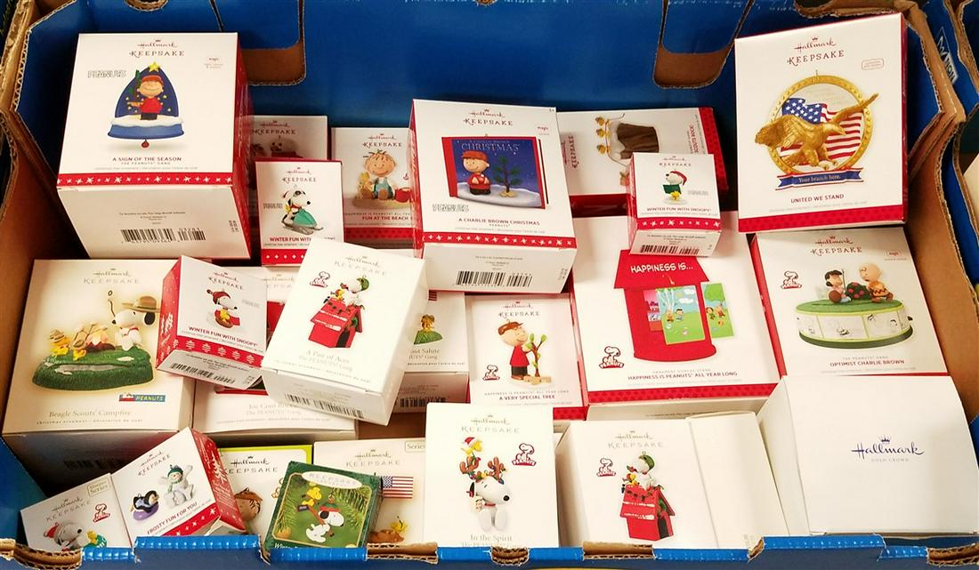 BOX 30PC. HALLMARK KEEPSAKE PEANUTS ORNAMENTS + (1 of 2)