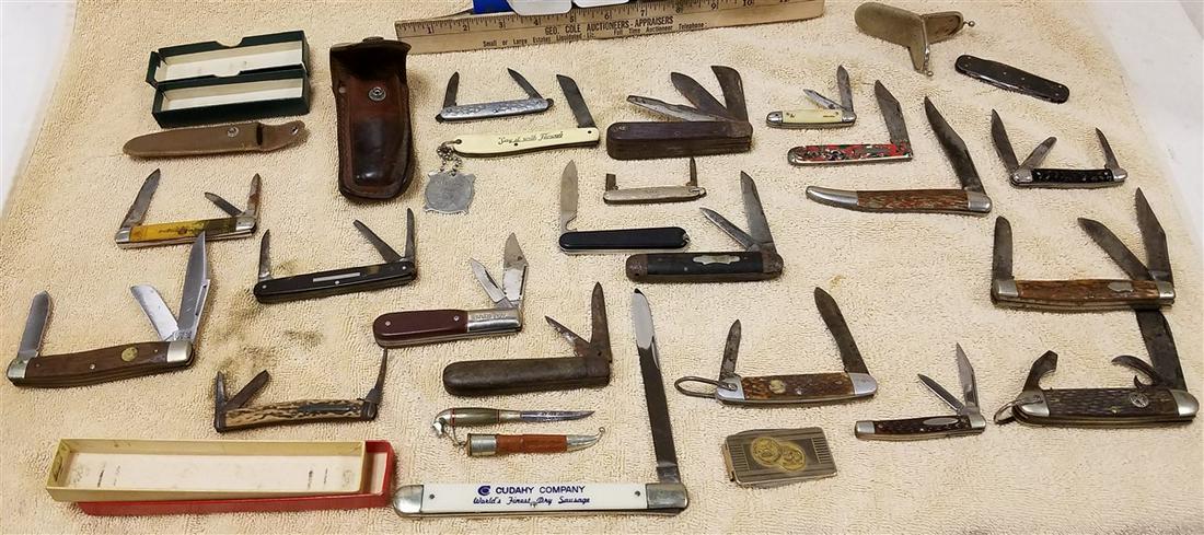 LOT POCKET KNIVES (1 of 6)