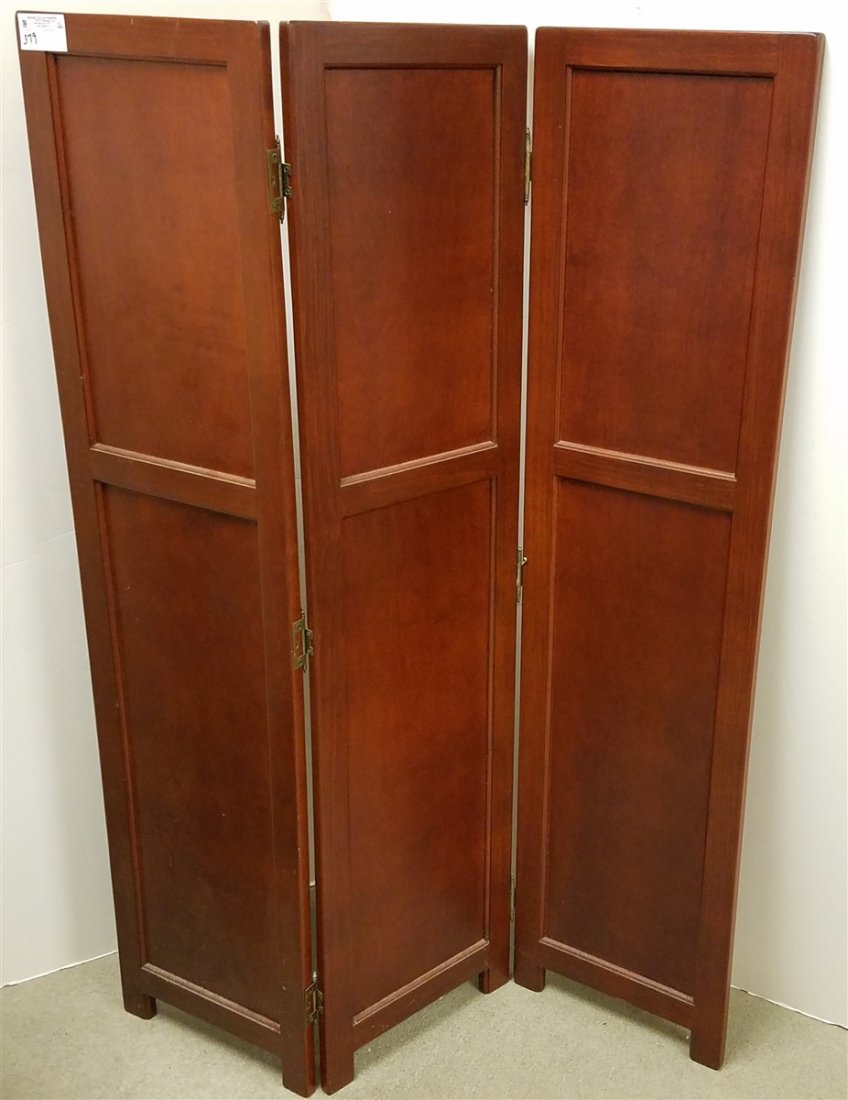 3 FOLD MAHOG. SCREEN. 56"H X 14"W EA. SECTION (1 of 2)