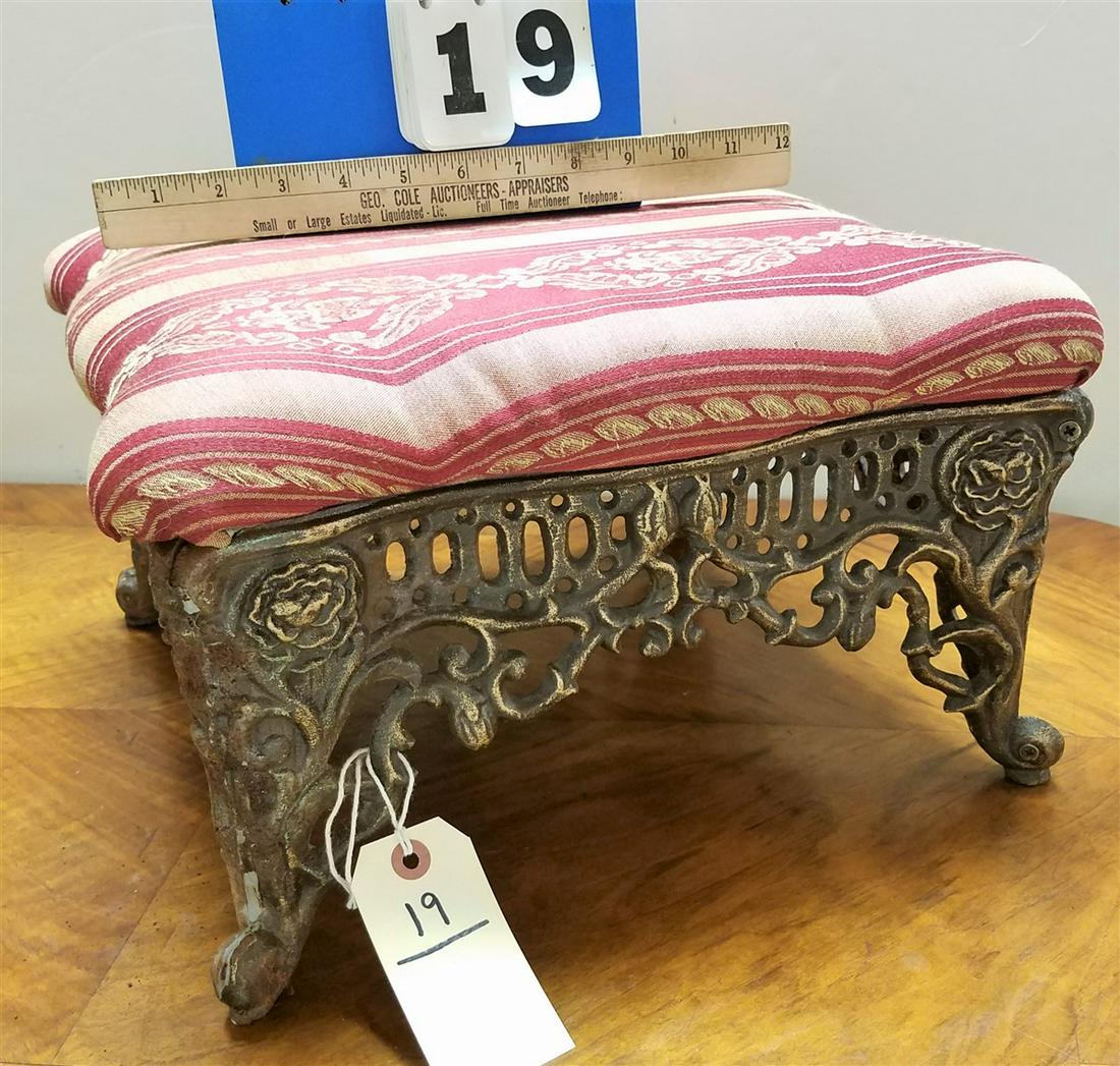 VICT. STYLE CAST IRON BASE FOOT STOOL, 9"H X 14.5"SQ. (1 of 1)