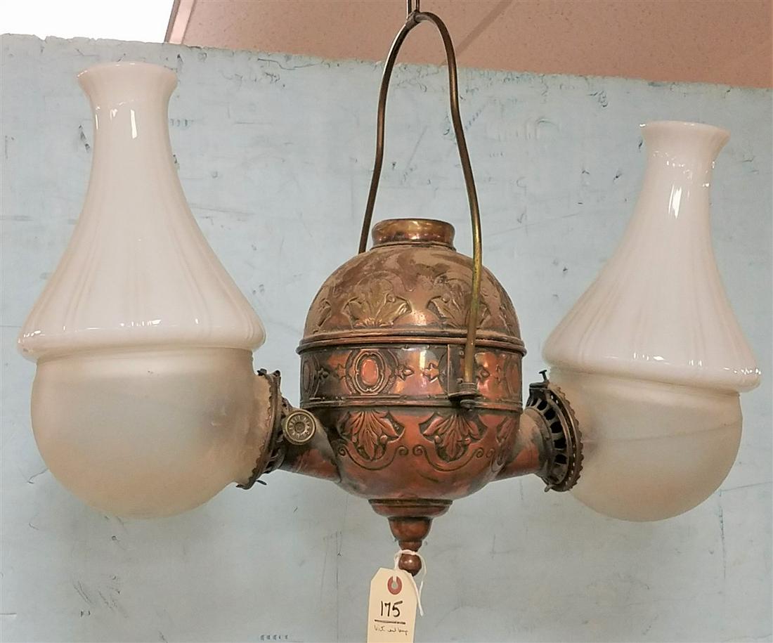 VICT. DOUBLE HANGING OIL LAMP (1 of 3)