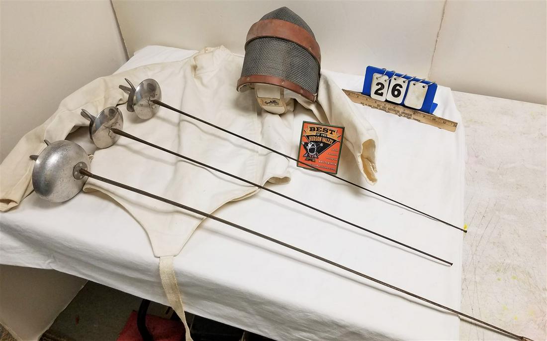 BOX SANTELLI SIZE 42 FENCING JACKET, PLUS HELMET & 3 (1 of 3)