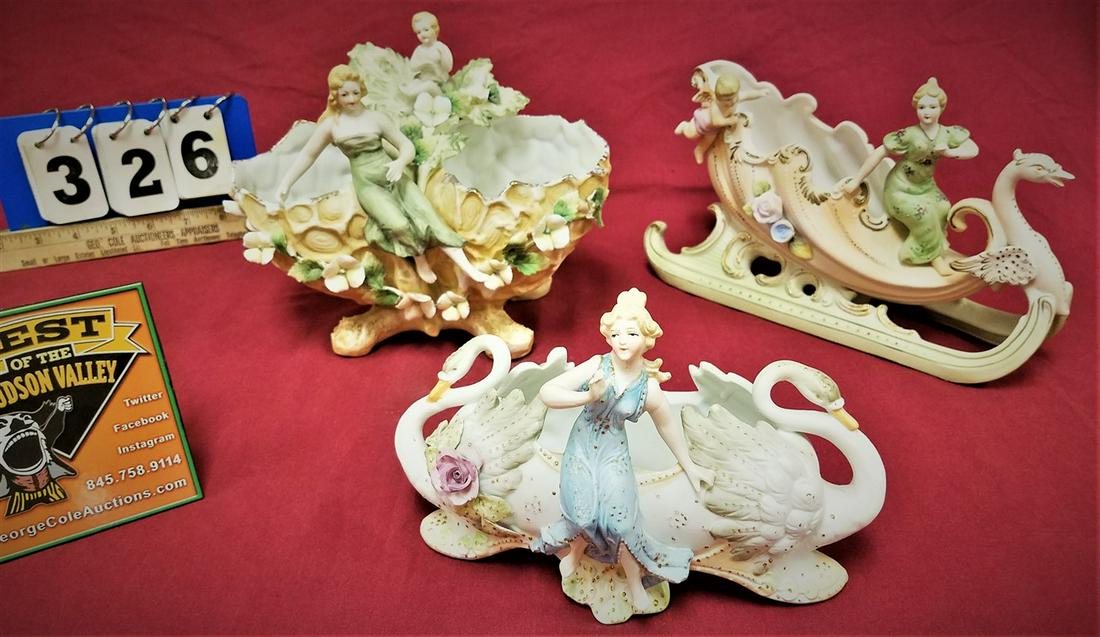 TRAY 3 BISQUE FIGURINES (1 of 4)