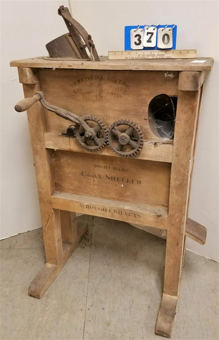 RIGHT HANDED CORN SHELLER: RIGHT HANDED CORN SHELLER