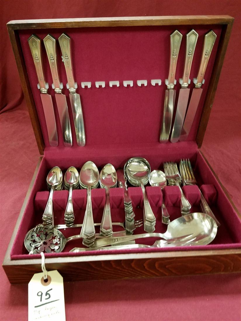 BX'D 73PC. ROGERS SILVERPLATE FLATWARE SET (1 of 5)