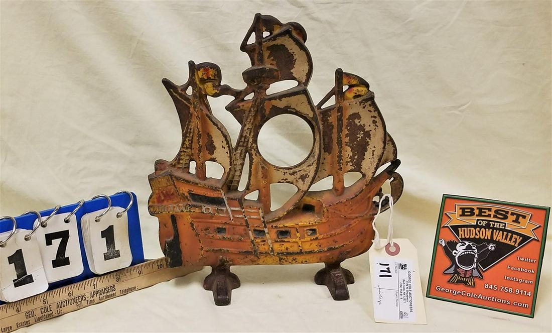VINTAGE CAST IRON SHIP DOORSTOP (1 of 2)