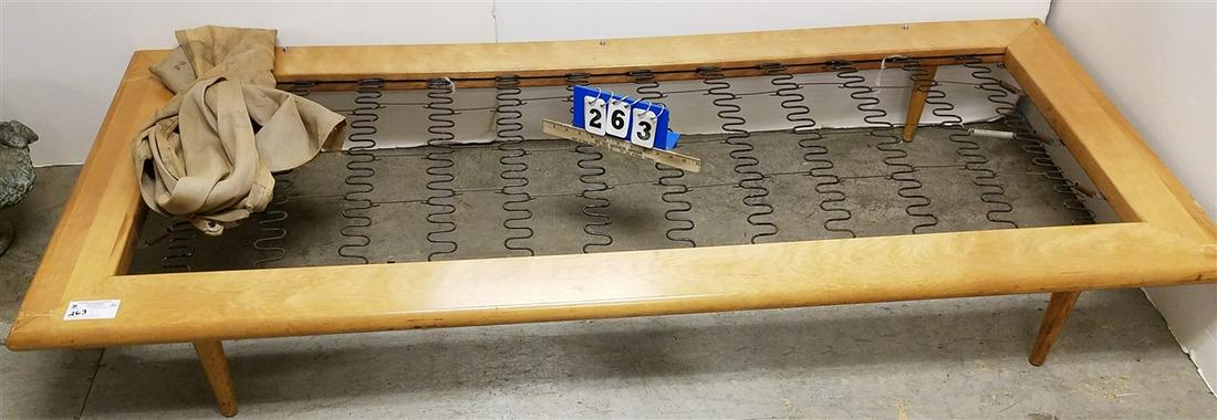 HERMAN MILLER MID CENTURY MAPLE PLATFORM FOR A DAY BED, (1 of 4)