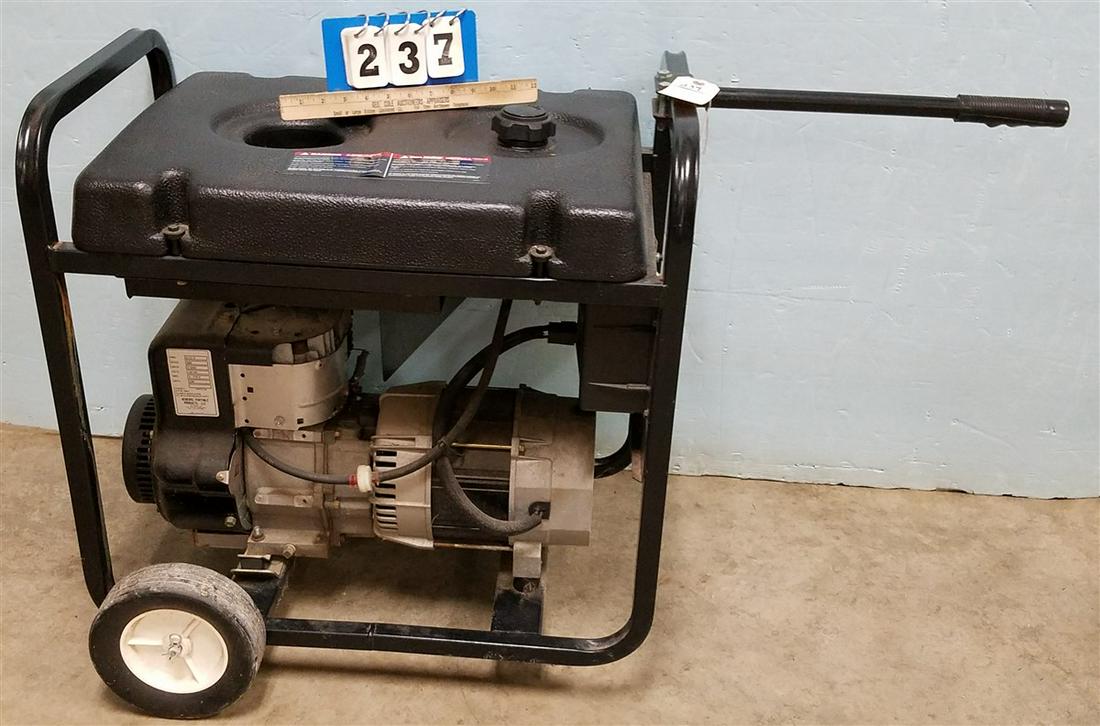 TECUMSEH 5000 WATT GENERATOR (1 of 5)