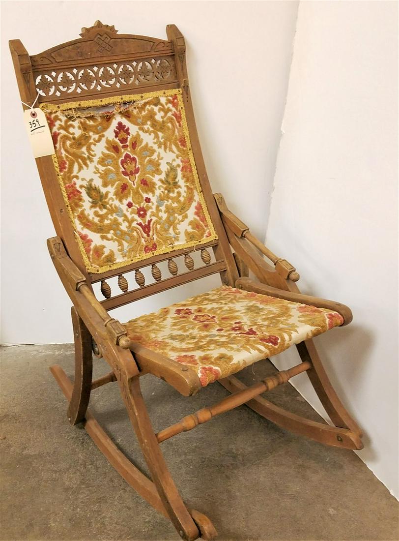 VICT. FOLDING WALNUT ROCKER (1 of 2)
