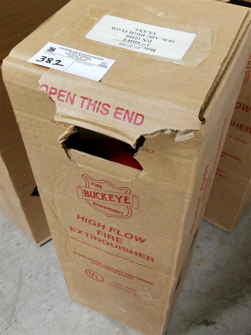 NEW BX'D FIRE EXTINGUISER (1 of 2)