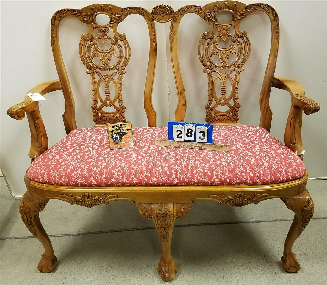 MAHOG. CHIPPENDALE STYLE SETTEE, 3'9.5"W (1 of 5)