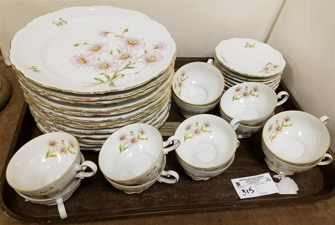 MITTERTEICH "DAISY BELL" CHINA-13 DINNER PLATES, 10 (1 of 4)