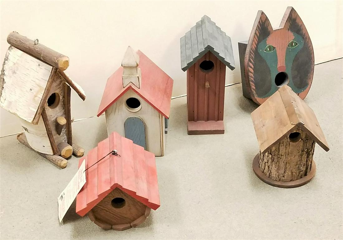 BOX OF 6 BIRD HOUSES (1 of 3)