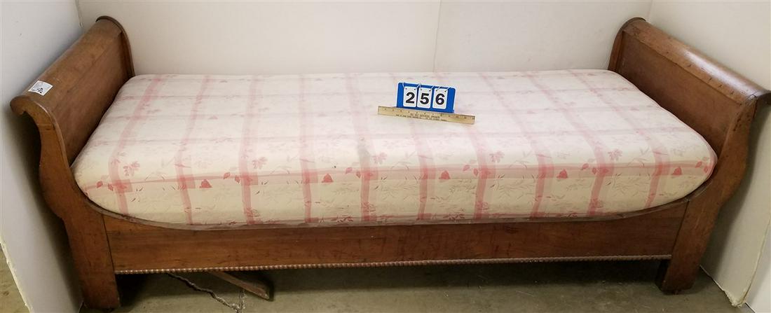 EMPIRE DAY BED, 28"H X 77.5"L X 31"D: EMPIRE DAY BED, 28"H X 77.5"L X 31"D