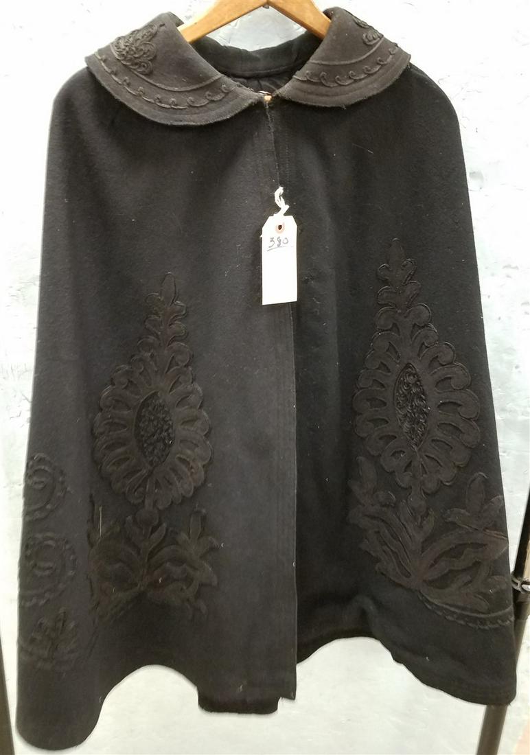 VICT. WOOL CAPE: VICT. WOOL CAPE