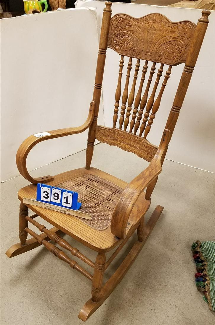 OAK ROCKER: OAK ROCKER