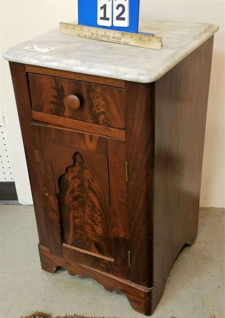 EMPIRE MAHOG. MARBLE TOP 1 DRAWER OVER 1 DOOR END (1 of 2)