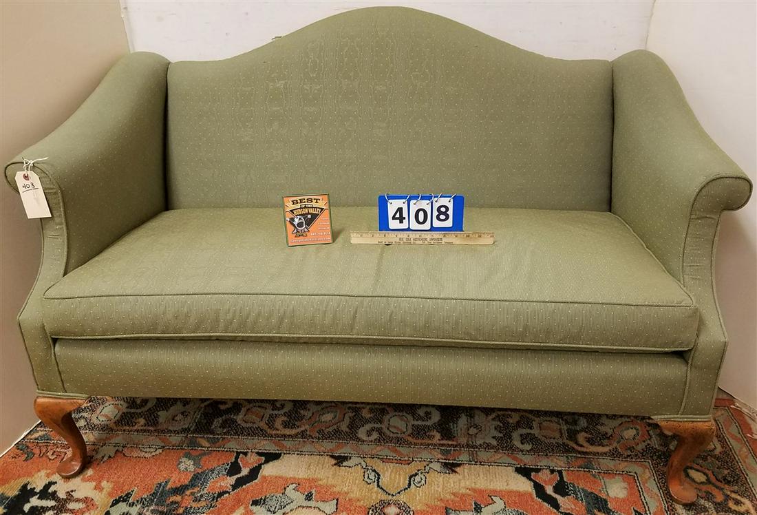 QA STYLE CAMEL BACK SETTEE, 4'5": QA STYLE CAMEL BACK SETTEE, 4'5"