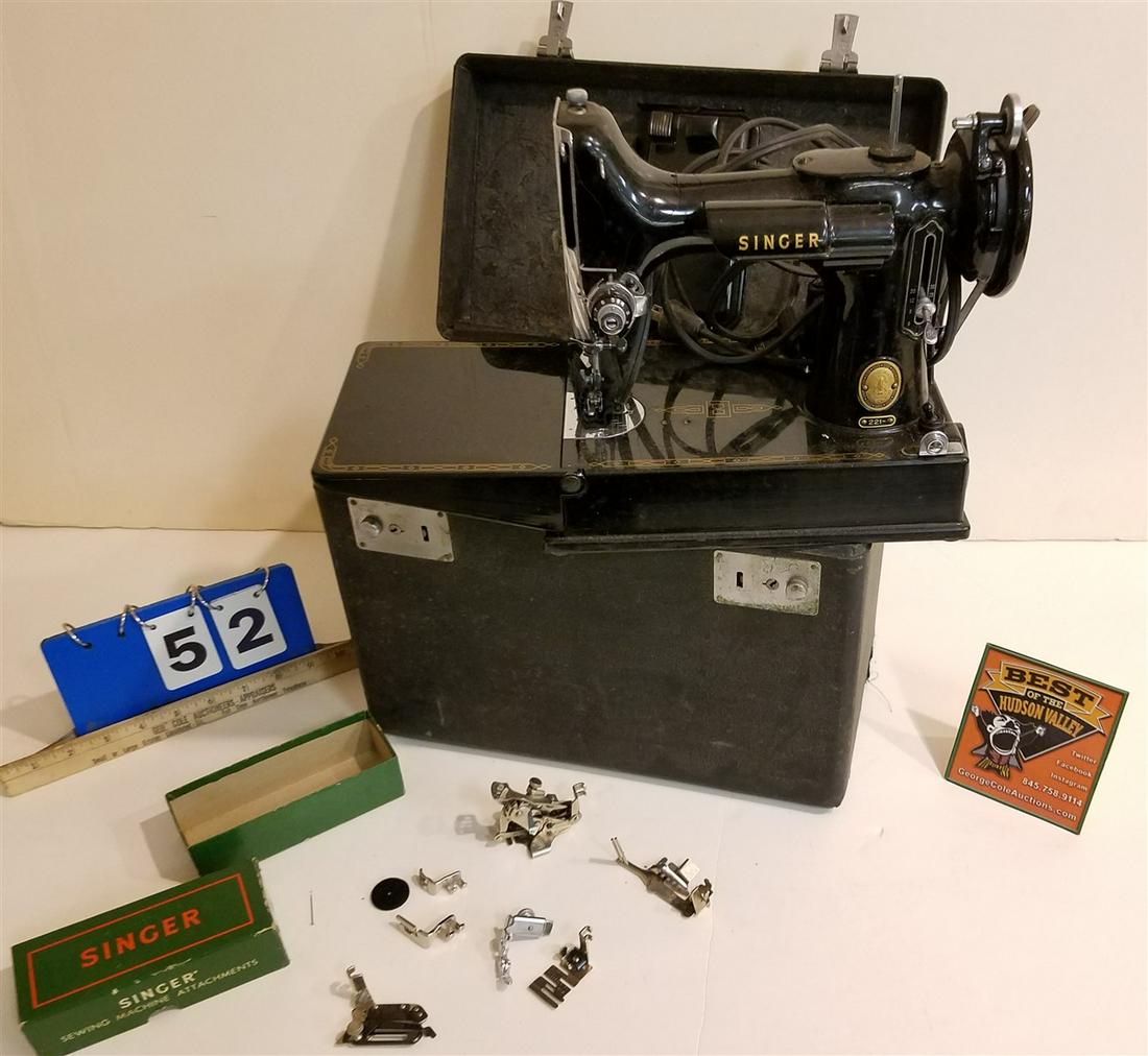 SINGER FEATHER LITE SEWING MACHINE (1 of 4)