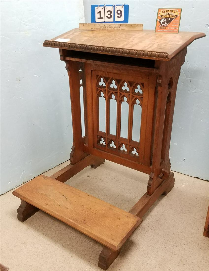 19th c. GOTHIC REVIVAL OAK PREI DIEU, 32.5"H X 25"W X: 19th c. GOTHIC REVIVAL OAK PREI DIEU, 32.5"H X 25"W X 24"D