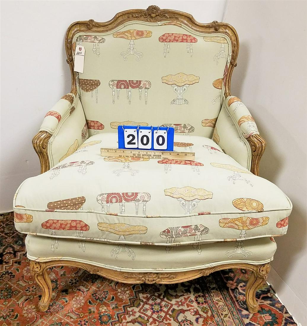 UPHOLS. ARM CHAIR (1 of 2)