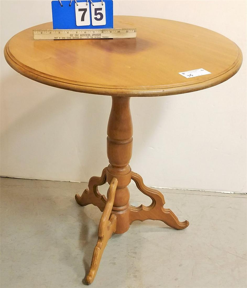 VICT. CHESTNUT SIDE STAND 28"H X 27" DIAM. (1 of 3)