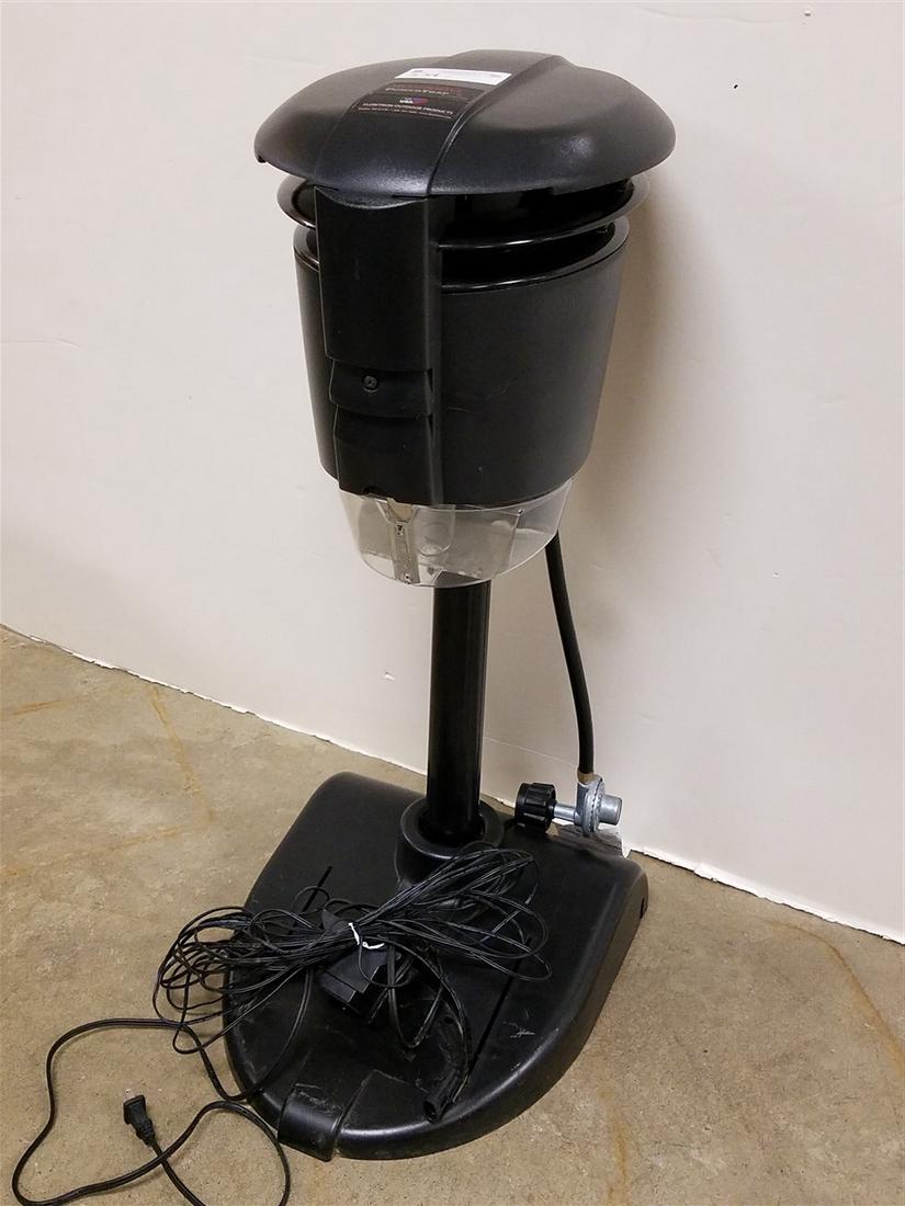 FLOWTRON OUTDOOR PROD. MOSQUITO TRAP (PROPANE POWERED) (1 of 2)