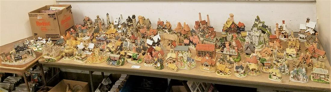 LOT 89 DAVID WINTER COTTAGES, ALBUM OF CERTS., MAGS, (1 of 7)