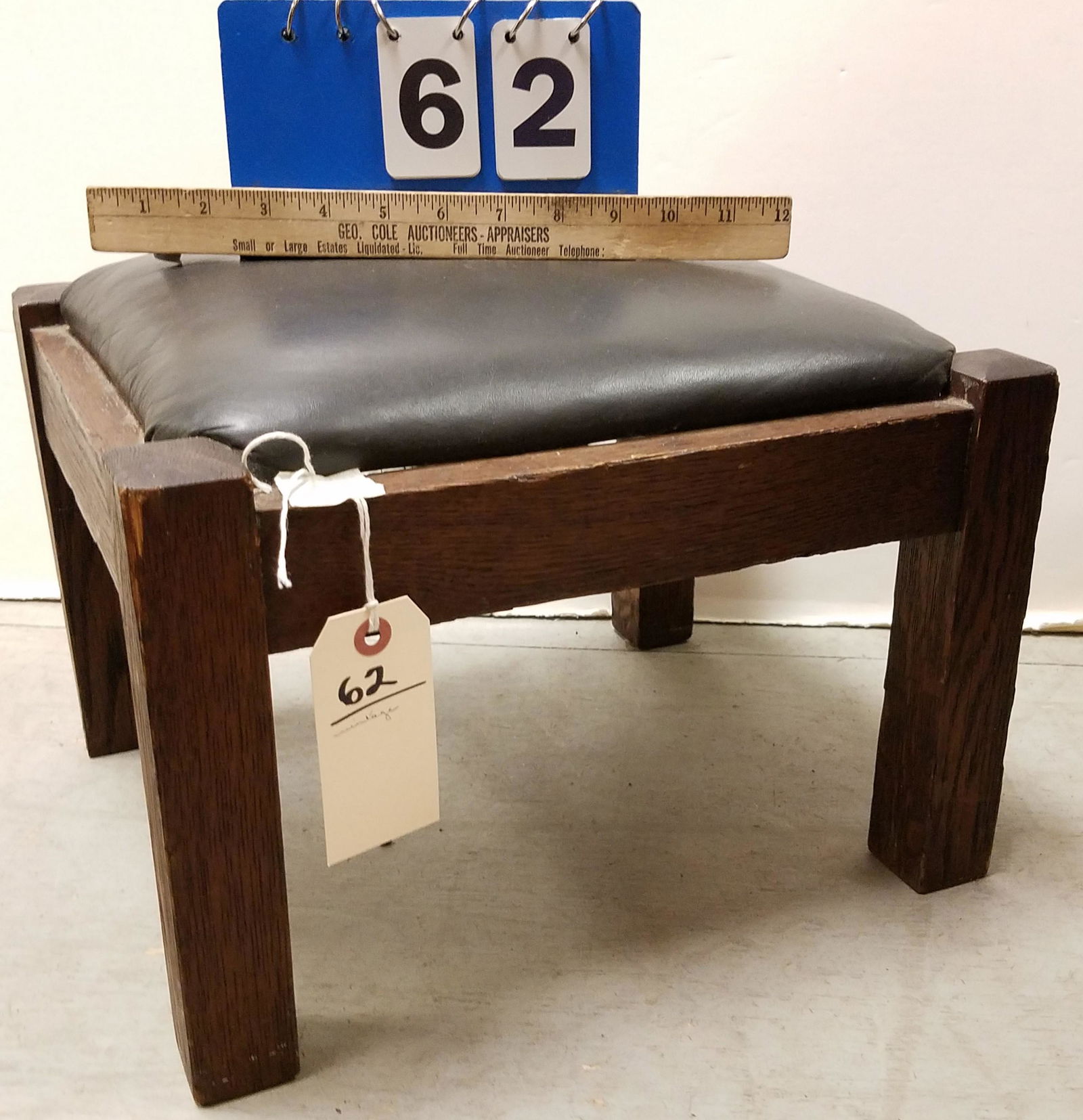 VINTAGE MISSION OAK FOOTSTOOL 10"H X 15"W X 12 1/2"D (1 of 3)