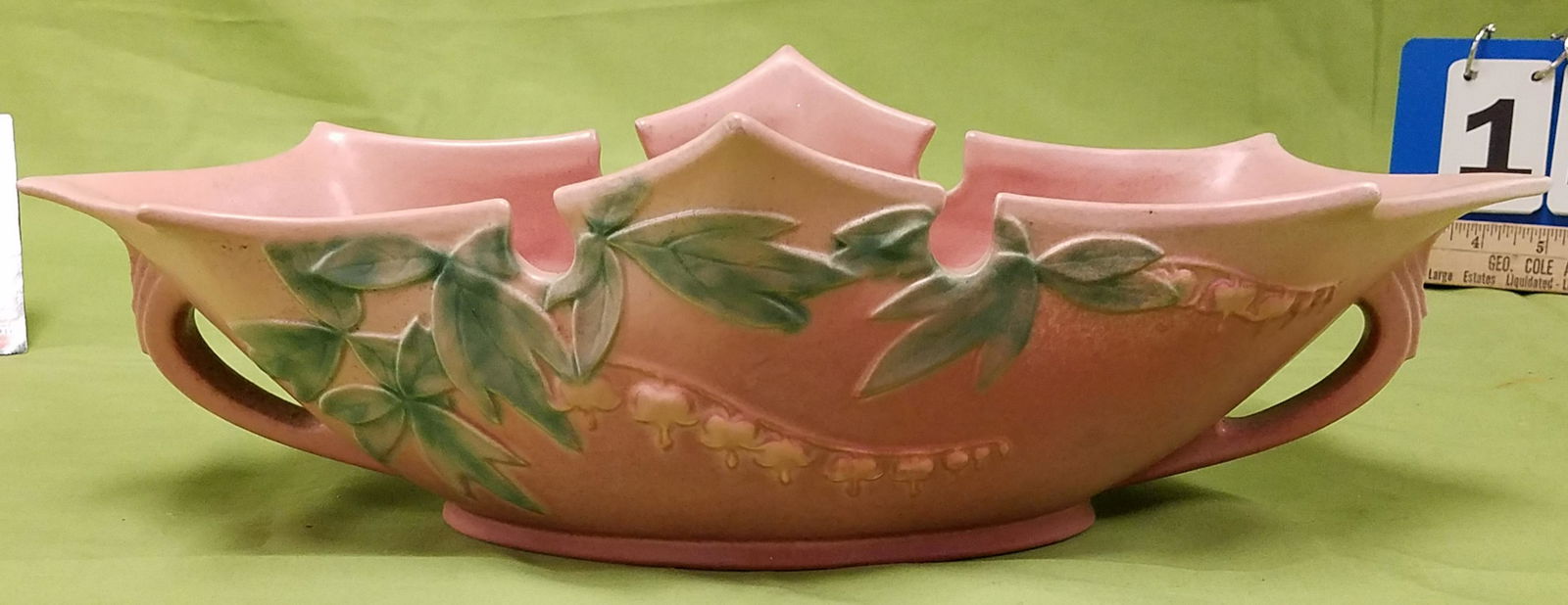 ROSEVILLE BLEEDING HEART CONSOLE BOWL 384-14" SM REPAIR (1 of 5)