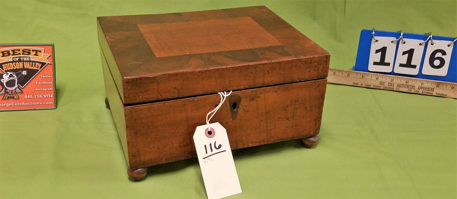 19TH C INLAID MAHOG JEWELRY BX 6"H X 11"W X 9"D: 19TH C INLAID MAHOG JEWELRY BX 6"H X 11"W X 9"D